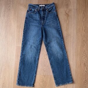 Levi’s ribcage ankle straight 24x27